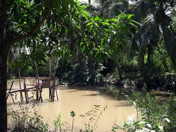 Cầu[-]tõm[-]Việt[-]Nam[-]vào[-]danh[-]sách[-]12[-]nhà[-]vệ[-]sinh[-]độc[-]đáo[-]nhất[-]thế[-]giới